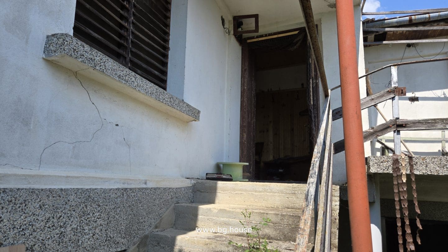 Bulgarian Property for Sale – 2 Houses in Village Berkovski