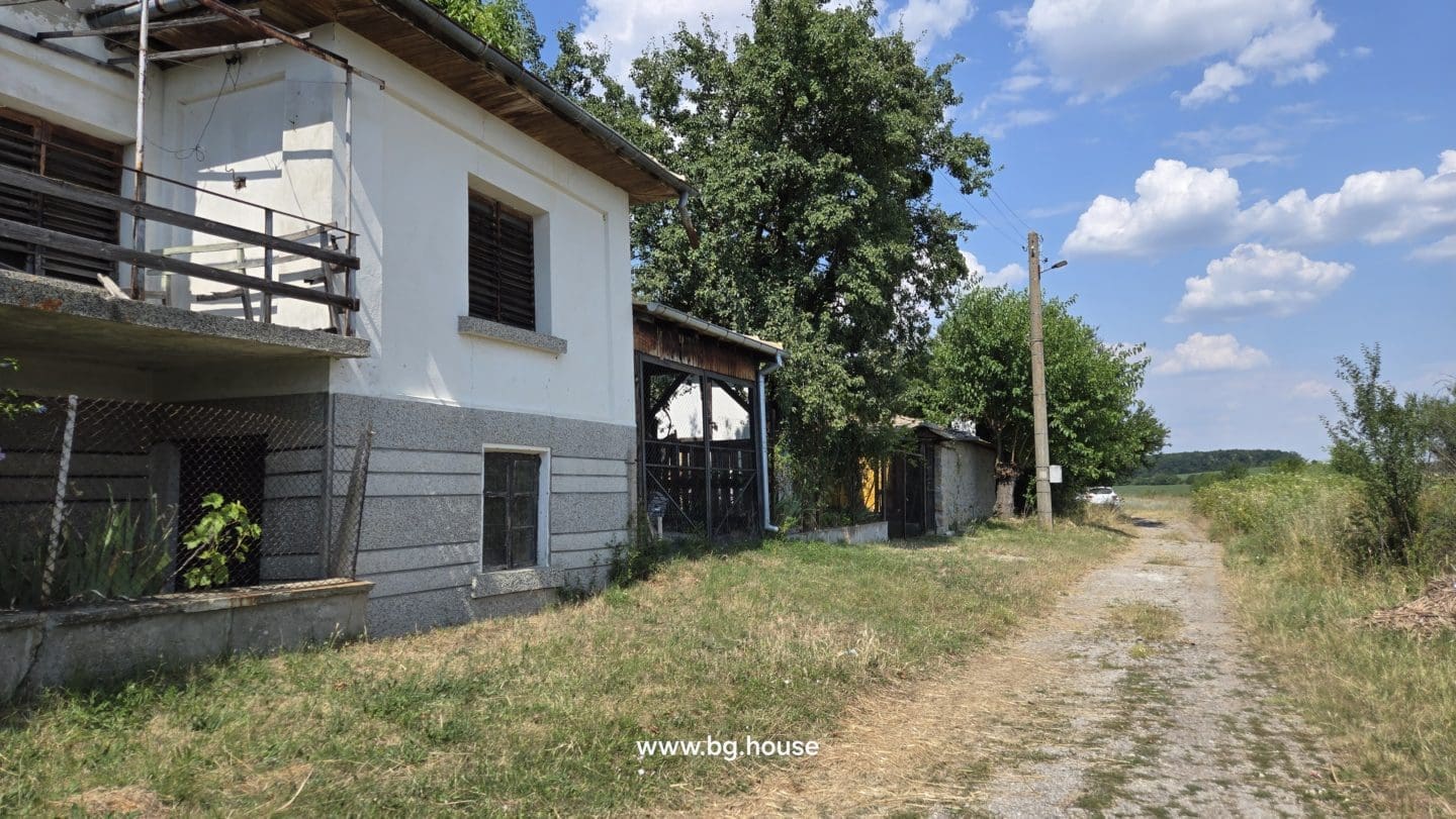 Bulgarian Property for Sale – 2 Houses in Village Berkovski