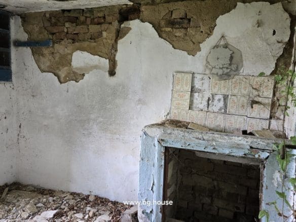 Cheap Bulgarian Property for Sale in Pomoshtitsa – 872m² Land