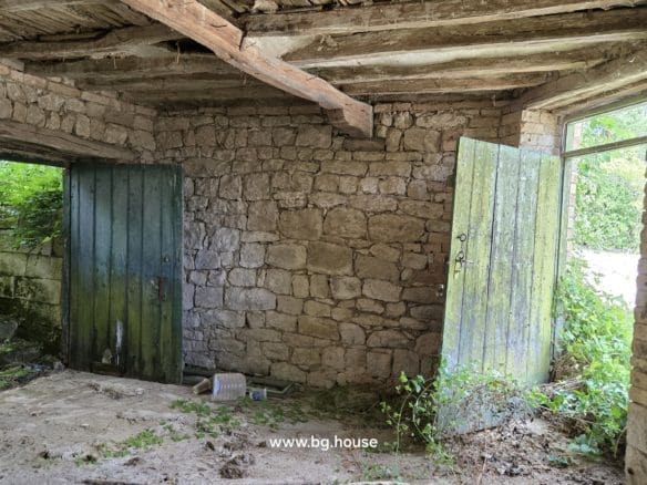 Cheap Bulgarian Property for Sale in Pomoshtitsa – 872m² Land