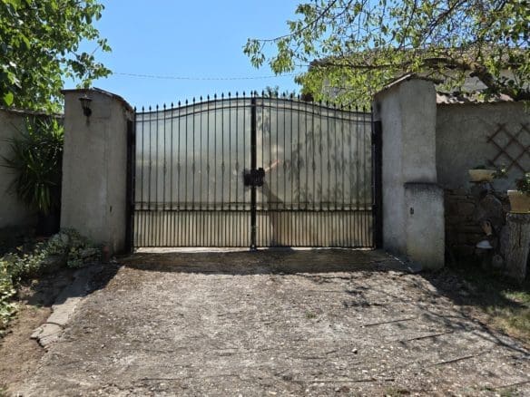 Bulgarian Property for Sale – Village Gorsko Ablanovo, 1300m² Garden