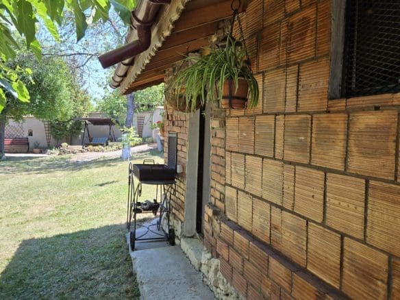 Bulgarian Property for Sale – Village Gorsko Ablanovo, 1300m² Garden