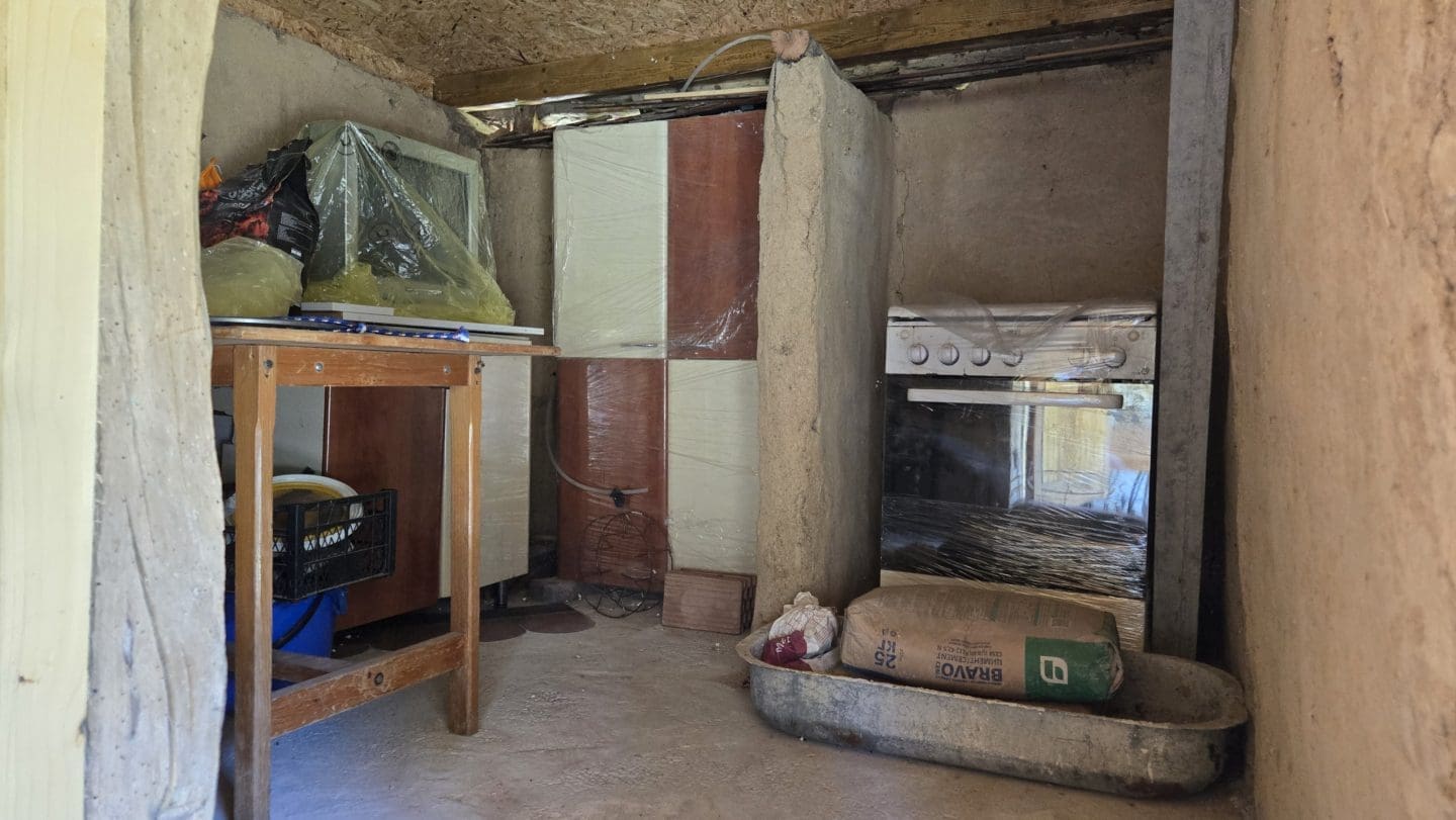 Bulgarian Property for Sale – Village Gorsko Ablanovo, 1300m² Garden