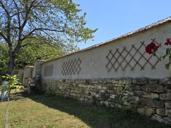 Bulgarian Property for Sale – Village Gorsko Ablanovo, 1300m² Garden