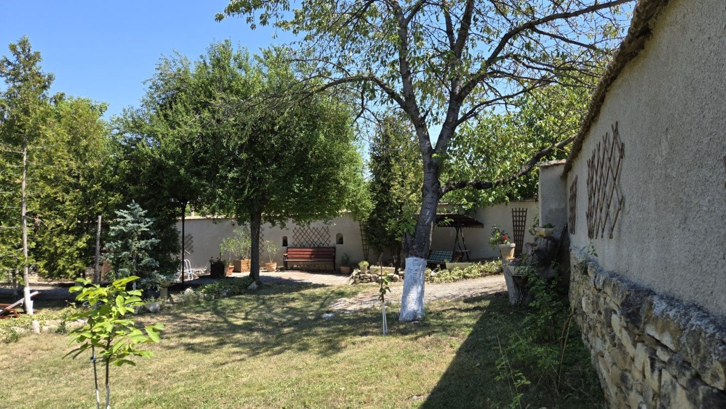 Bulgarian Property for Sale – Village Gorsko Ablanovo, 1300m² Garden