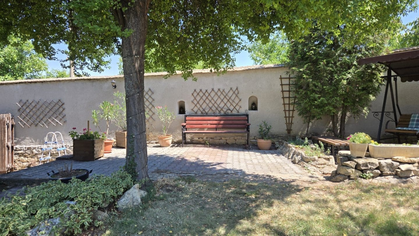 Bulgarian Property for Sale – Village Gorsko Ablanovo, 1300m² Garden