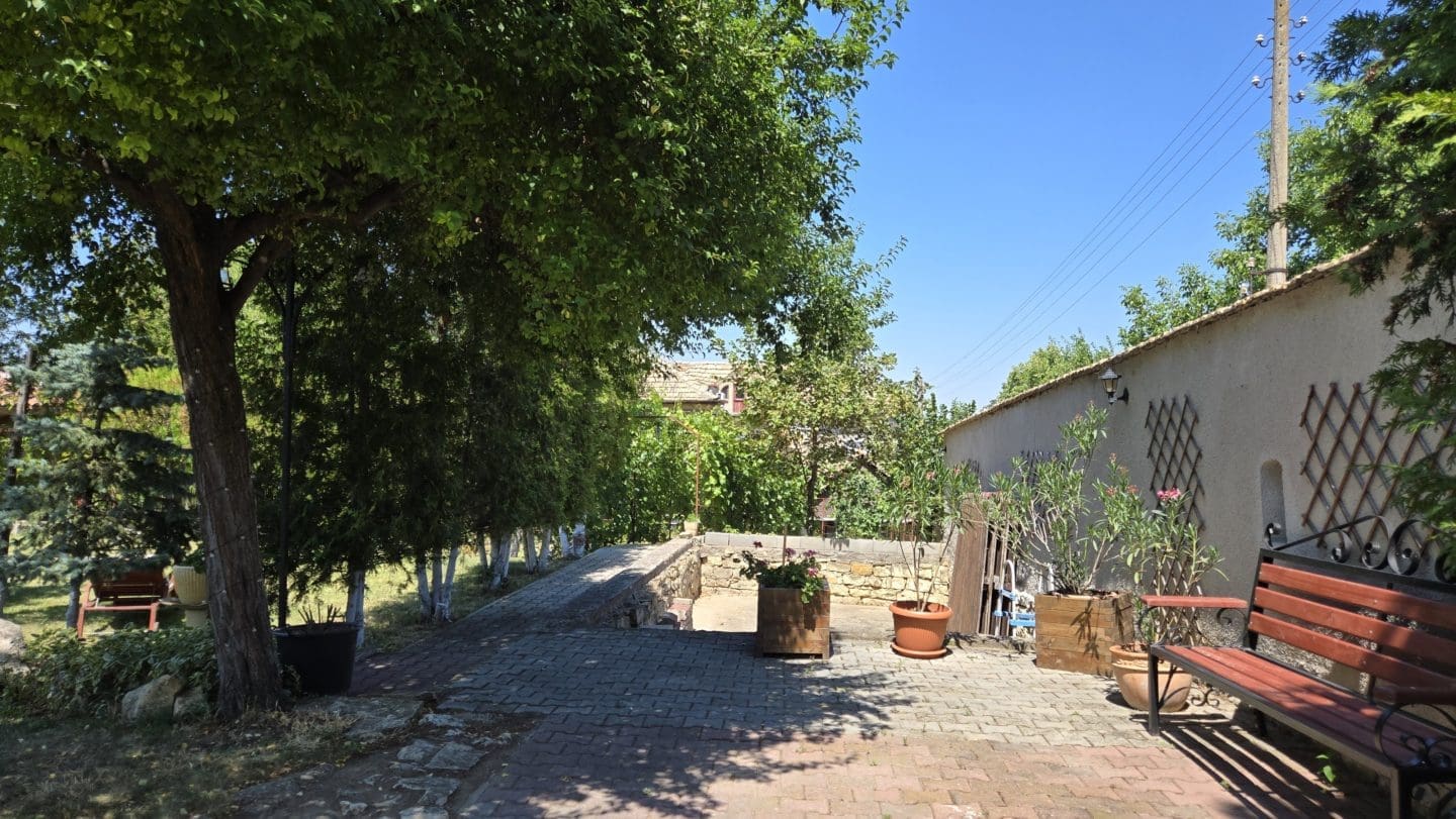 Bulgarian Property for Sale – Village Gorsko Ablanovo, 1300m² Garden