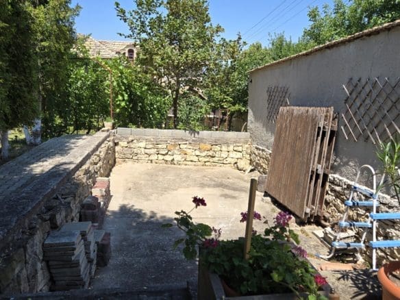Bulgarian Property for Sale – Village Gorsko Ablanovo, 1300m² Garden