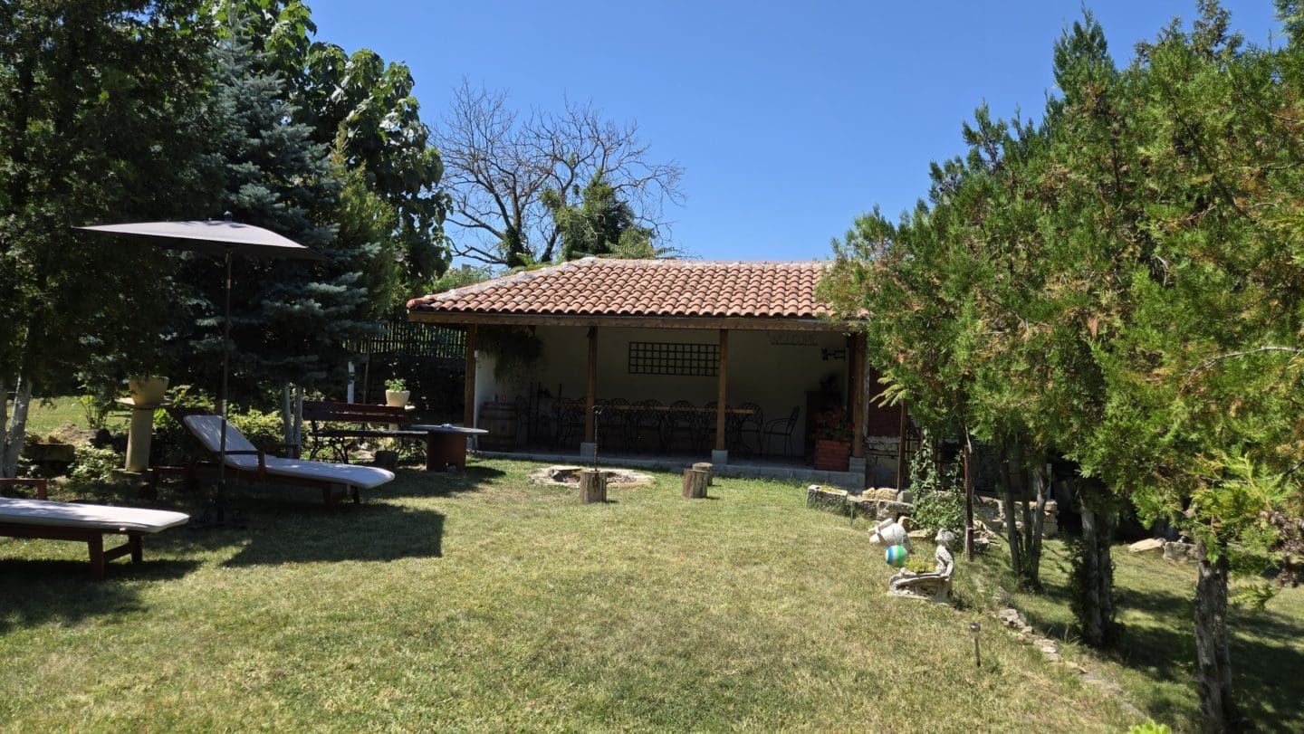 Bulgarian Property for Sale – Village Gorsko Ablanovo, 1300m² Garden