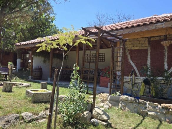Bulgarian Property for Sale – Village Gorsko Ablanovo, 1300m² Garden