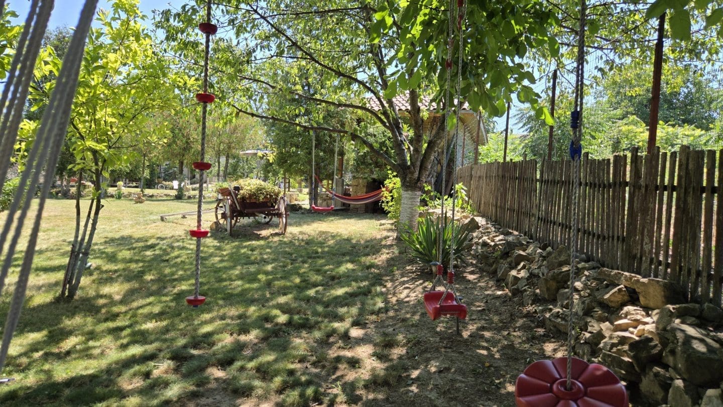 Bulgarian Property for Sale – Village Gorsko Ablanovo, 1300m² Garden