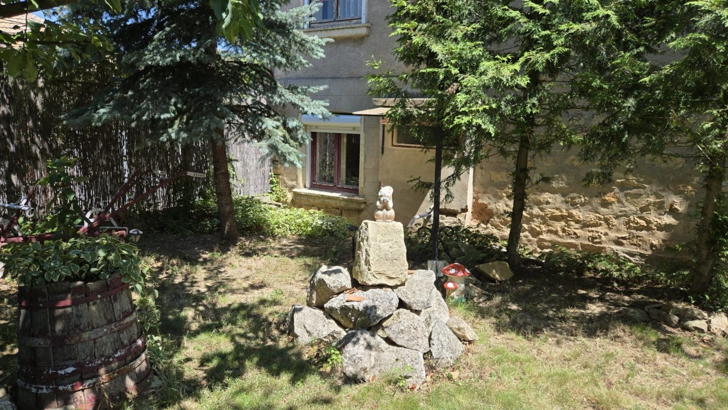 Bulgarian Property for Sale – Village Gorsko Ablanovo, 1300m² Garden