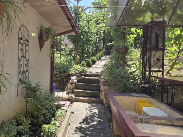 Bulgarian Property for Sale – Village Gorsko Ablanovo, 1300m² Garden