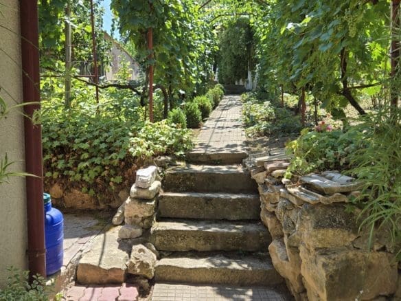 Bulgarian Property for Sale – Village Gorsko Ablanovo, 1300m² Garden