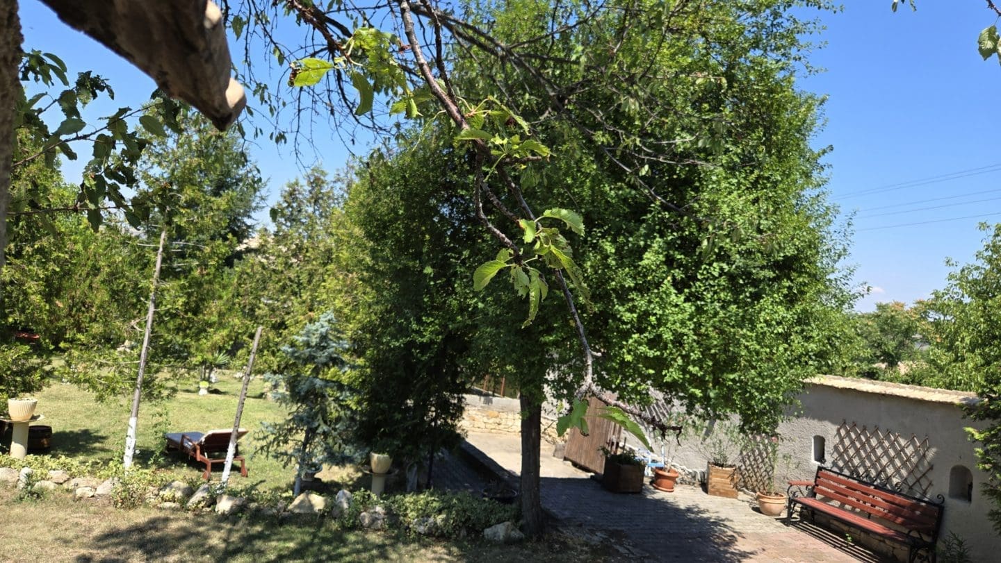 Bulgarian Property for Sale – Village Gorsko Ablanovo, 1300m² Garden