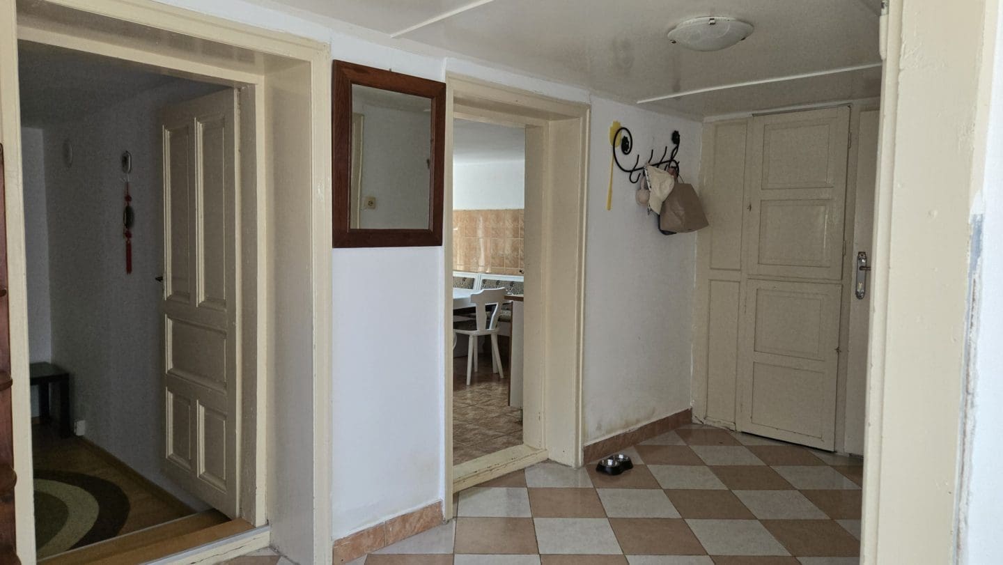 Bulgarian Property for Sale – Village Gorsko Ablanovo, 1300m² Garden
