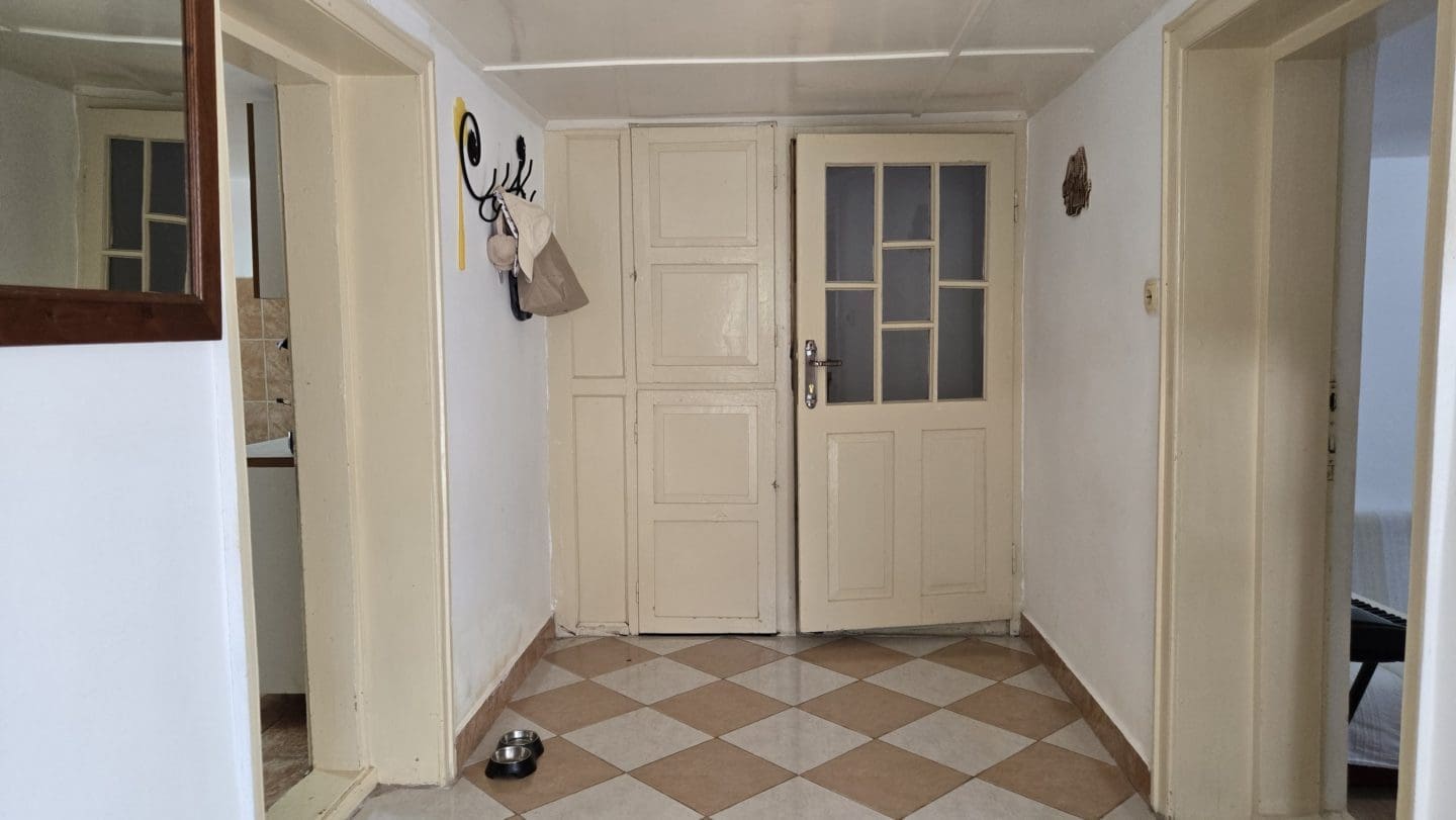 Bulgarian Property for Sale – Village Gorsko Ablanovo, 1300m² Garden