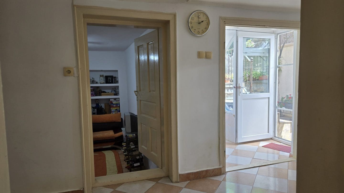 Bulgarian Property for Sale – Village Gorsko Ablanovo, 1300m² Garden