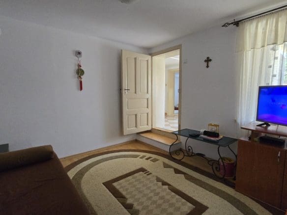 Bulgarian Property for Sale – Village Gorsko Ablanovo, 1300m² Garden