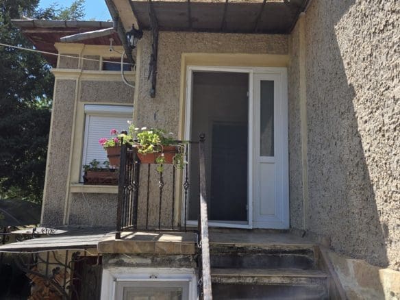 Bulgarian Property for Sale – Village Gorsko Ablanovo, 1300m² Garden