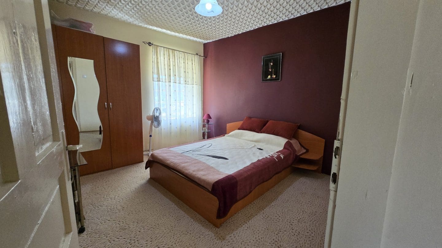 Bulgarian Property for Sale – Village Gorsko Ablanovo, 1300m² Garden