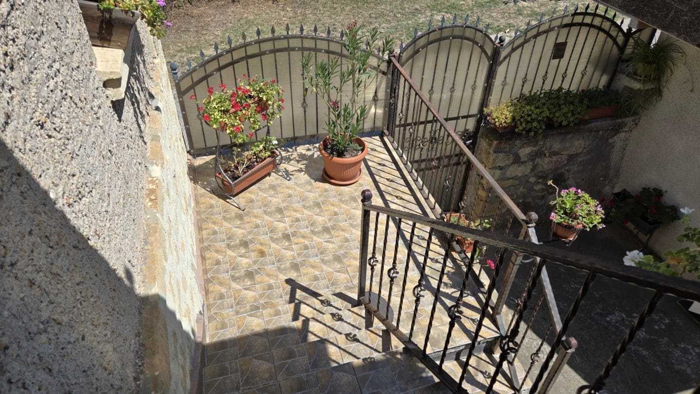 Bulgarian Property for Sale – Village Gorsko Ablanovo, 1300m² Garden