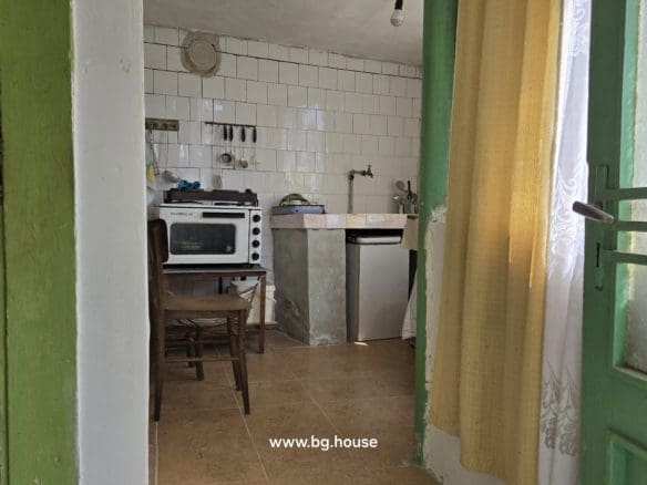 Bulgarian Property for Sale – Village Voditsa, 2500m², Annex, Outbuildings