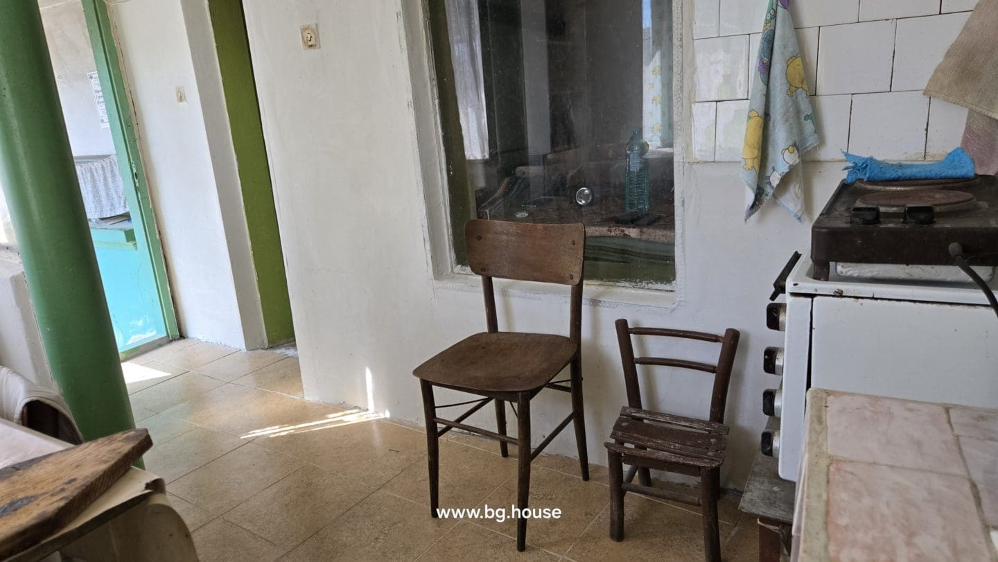 Bulgarian Property for Sale – Village Voditsa, 2500m², Annex, Outbuildings
