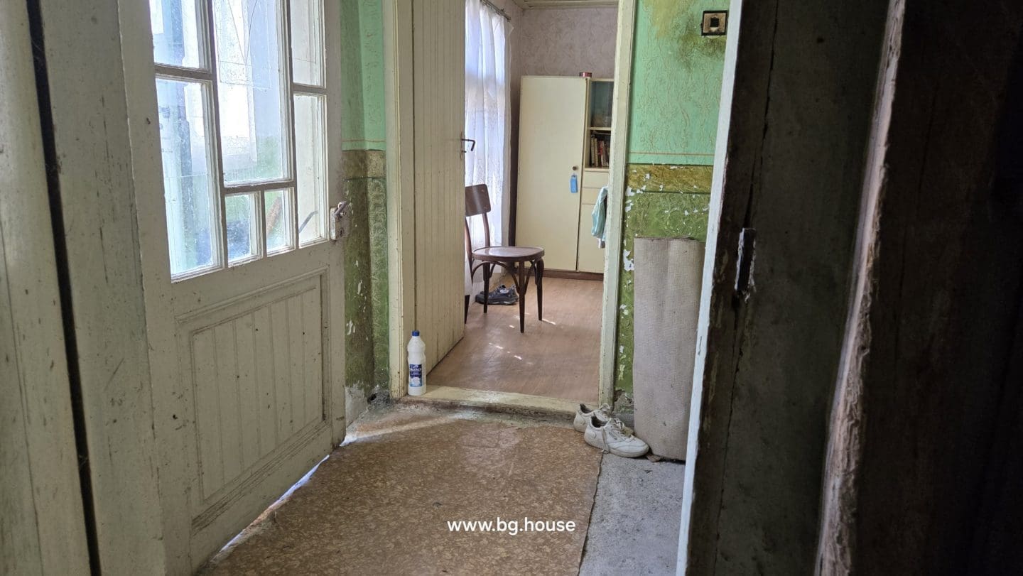Bulgarian Property for Sale – Village Voditsa, 2500m², Annex, Outbuildings