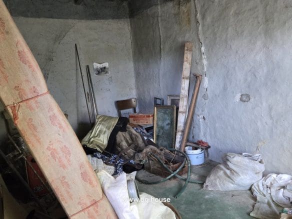 Bulgarian Property for Sale – Village Voditsa, 2500m², Annex, Outbuildings
