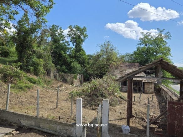 Bulgarian Property for Sale – Village Voditsa, 2500m², Annex, Outbuildings