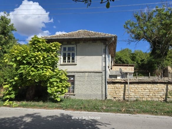 Bulgarian Property for Sale – Village Voditsa, 2500m², Annex, Outbuildings