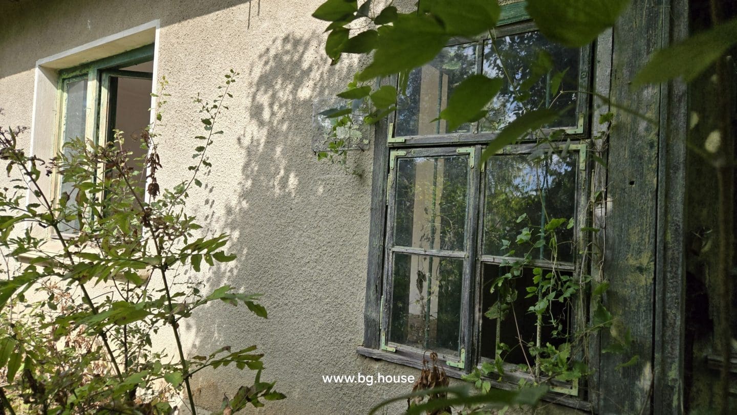 Bulgarian Property for Sale – Village Lomtsi with 3135m² Land