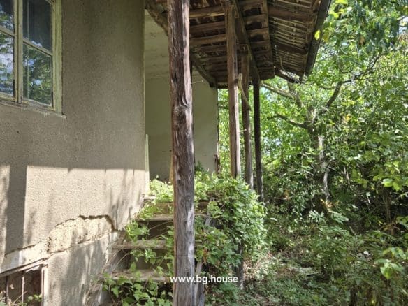 Bulgarian Property for Sale – Village Lomtsi with 3135m² Land