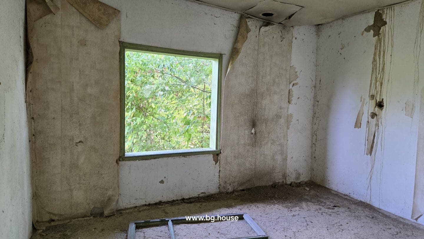 Bulgarian Property for Sale – Village Lomtsi with 3135m² Land