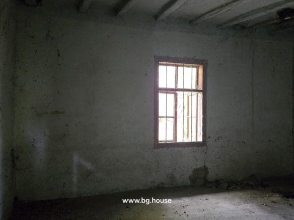 Bulgarian Property for Sale – Village Lomtsi with 3135m² Land