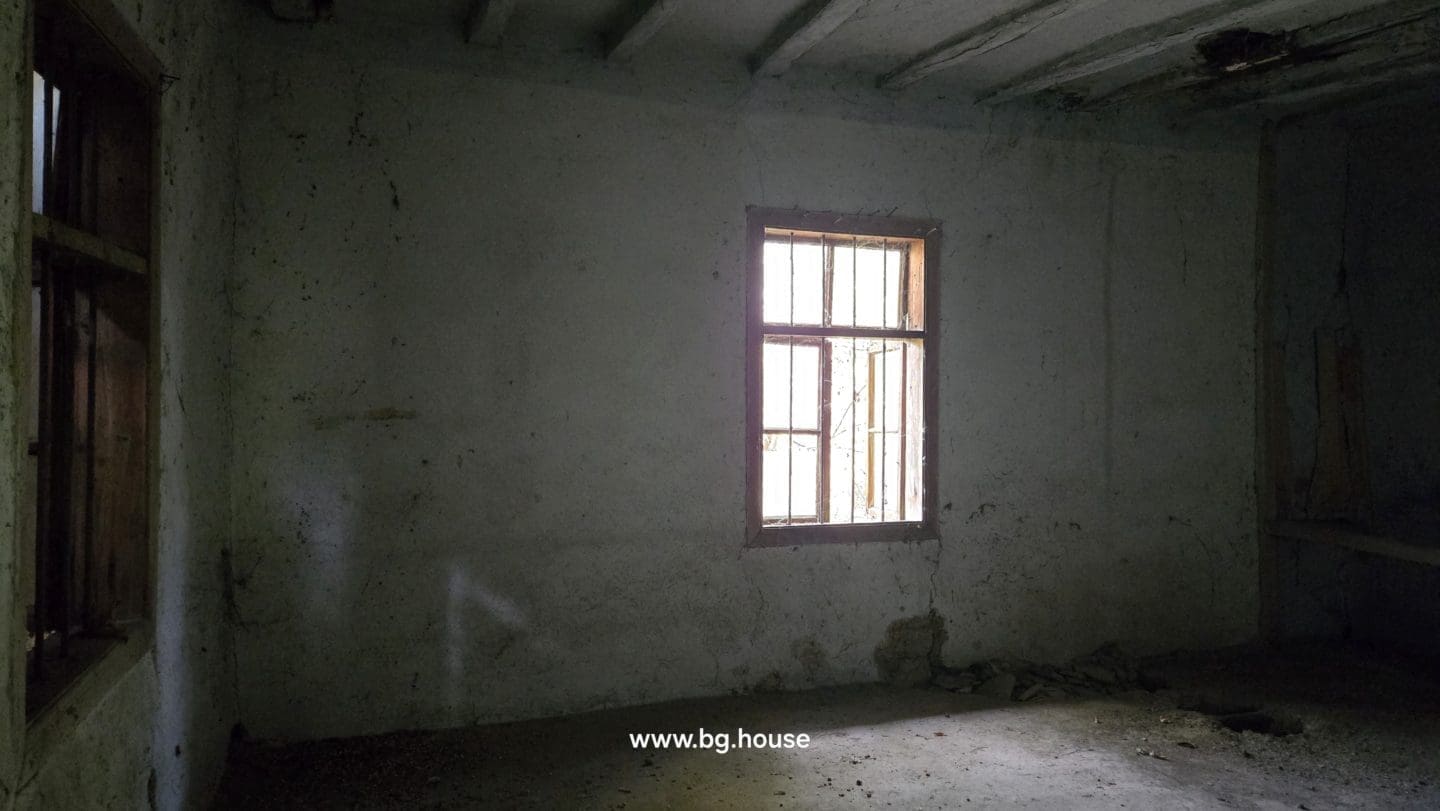 Bulgarian Property for Sale – Village Lomtsi with 3135m² Land