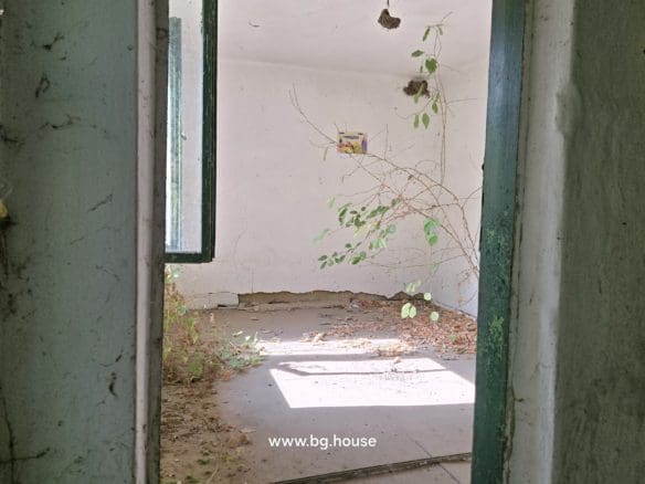Bulgarian Property for Sale – Village Lomtsi with 3135m² Land