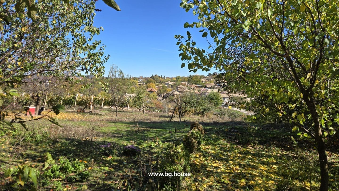 Bulgarian House for Sale in Village Gorsko Ablanovo – 2200m² Garden