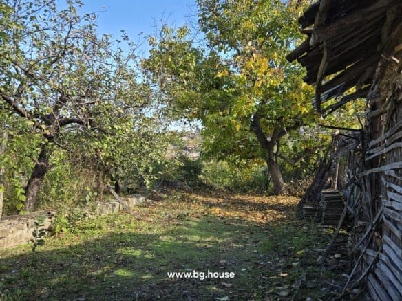 Bulgarian House for Sale in Village Gorsko Ablanovo – 2200m² Garden