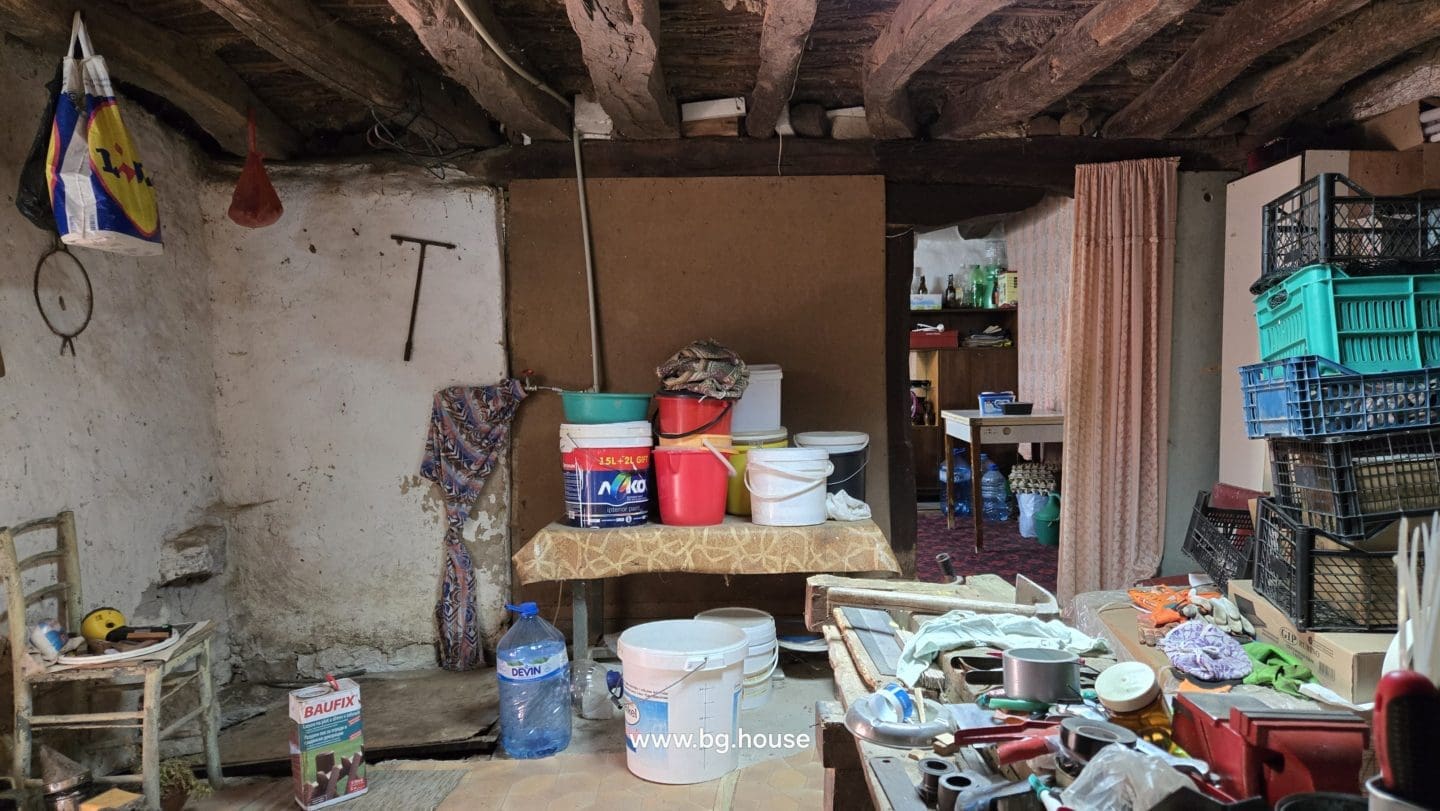 Bulgarian House for Sale in Village Gorsko Ablanovo – 2200m² Garden