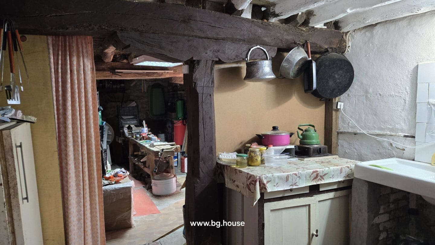 Bulgarian House for Sale in Village Gorsko Ablanovo – 2200m² Garden