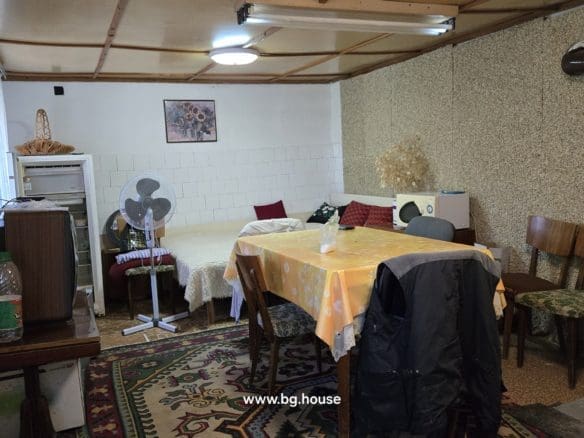 Bulgarian House for Sale in Village Gorsko Ablanovo – 2200m² Garden