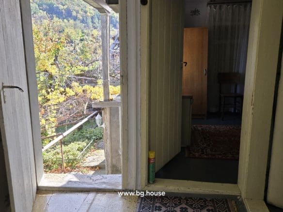 Bulgarian House for Sale in Village Gorsko Ablanovo – 2200m² Garden
