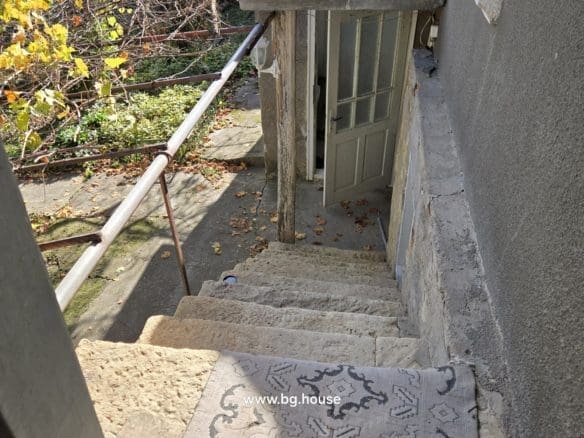 Bulgarian House for Sale in Village Gorsko Ablanovo – 2200m² Garden