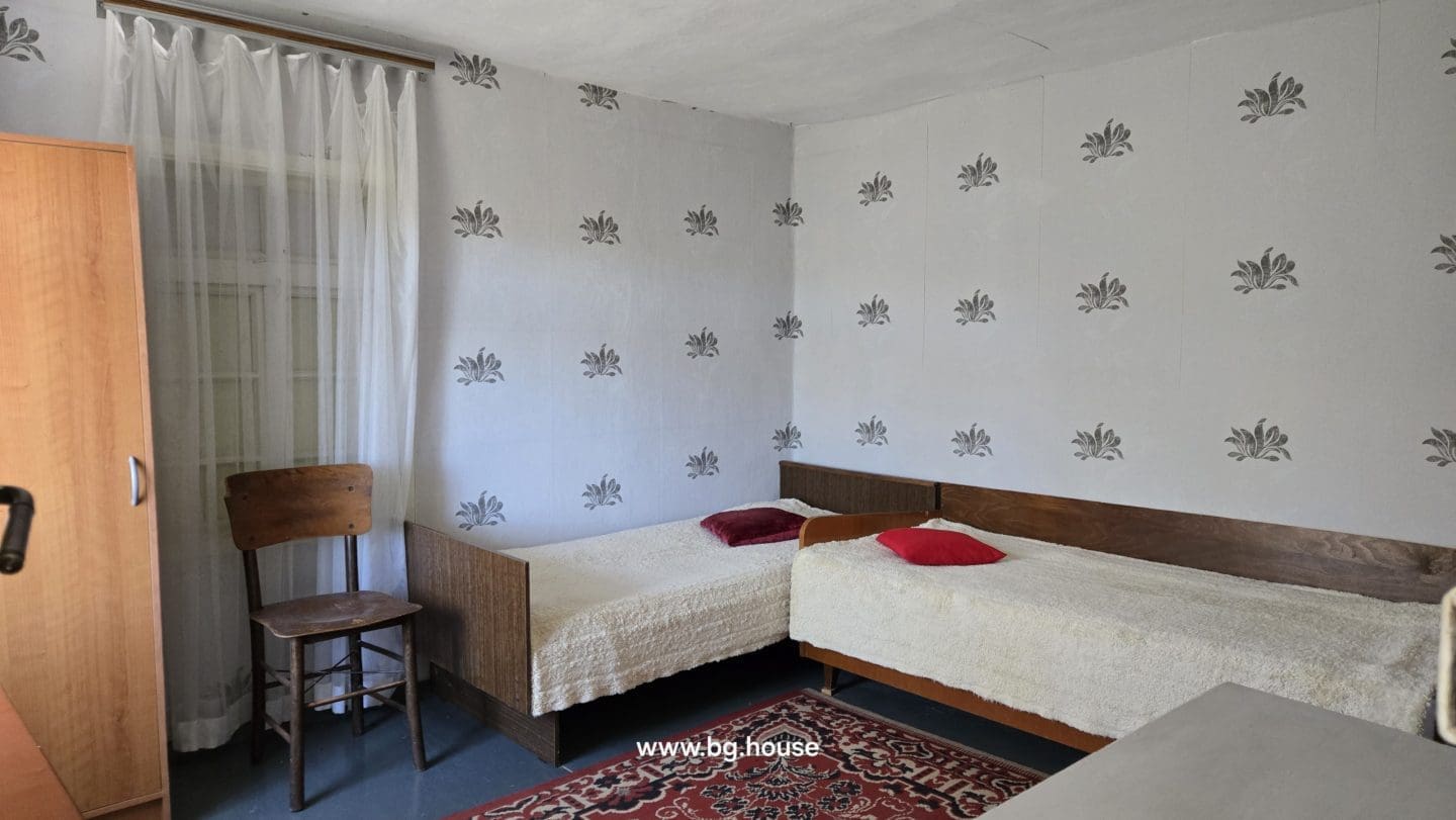 Bulgarian House for Sale in Village Gorsko Ablanovo – 2200m² Garden